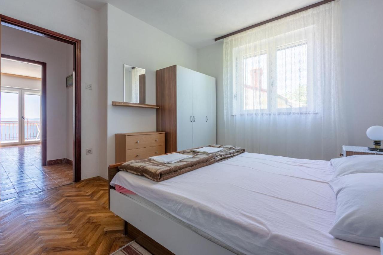 Apartments Rozaria Dramalj Exterior foto